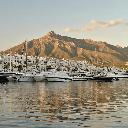Apartment Vacation I Marina De Banus Retreat, Next To Marina And Shops, 24-7 Security *